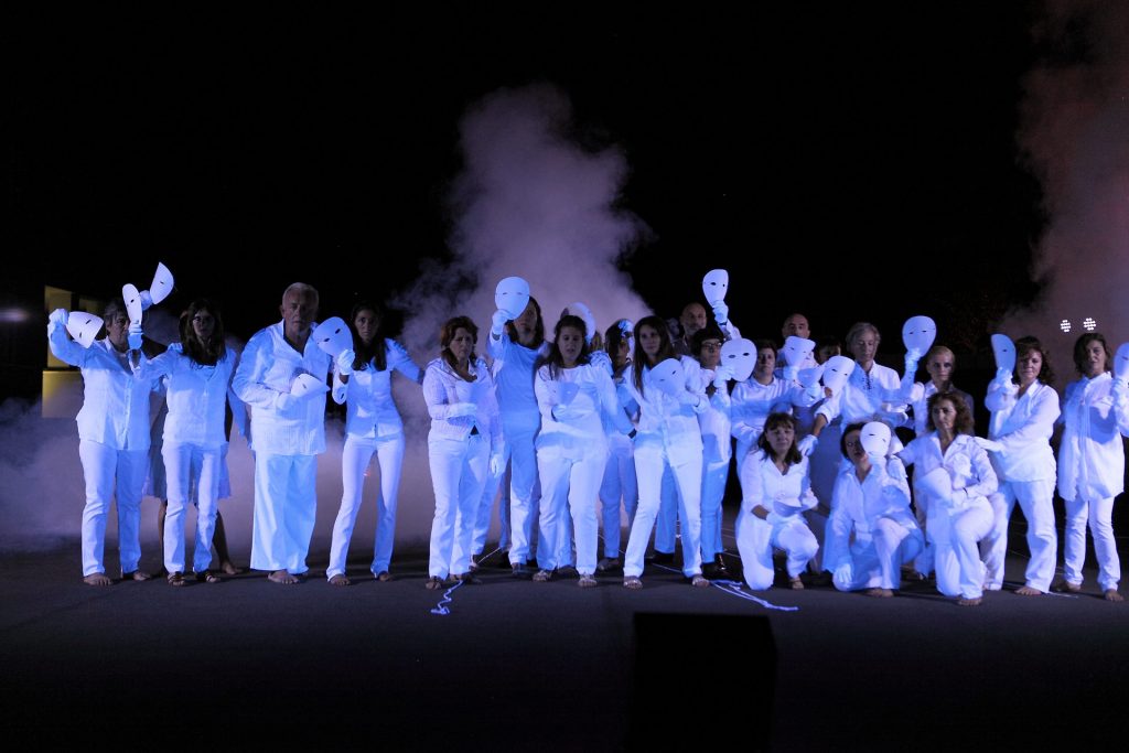 serata speciale con spettacolo teatrale