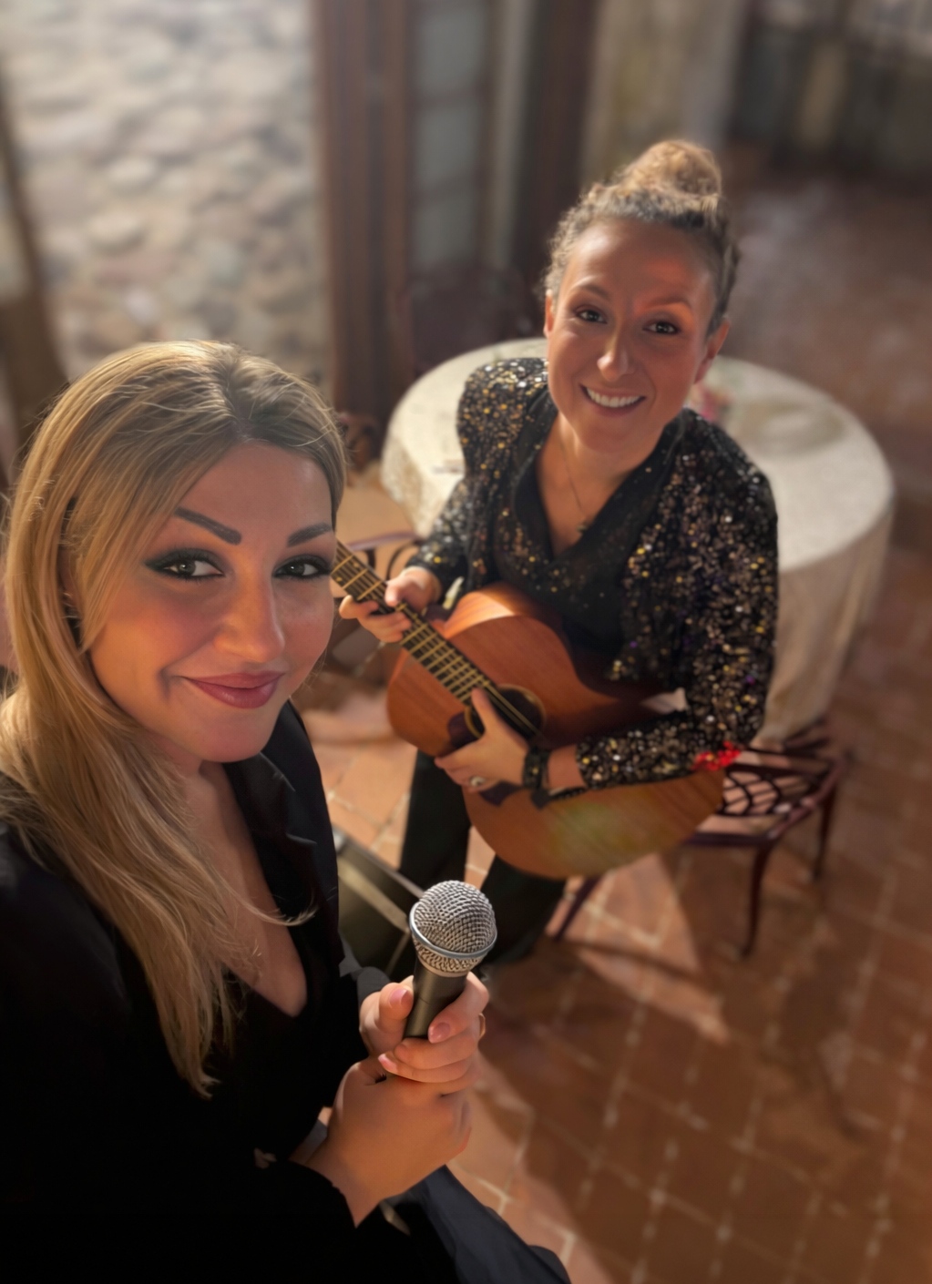 Le Chicche Sonore, Nadia Bonalumi e Gloria Remonti, pronte a cantare e suonare