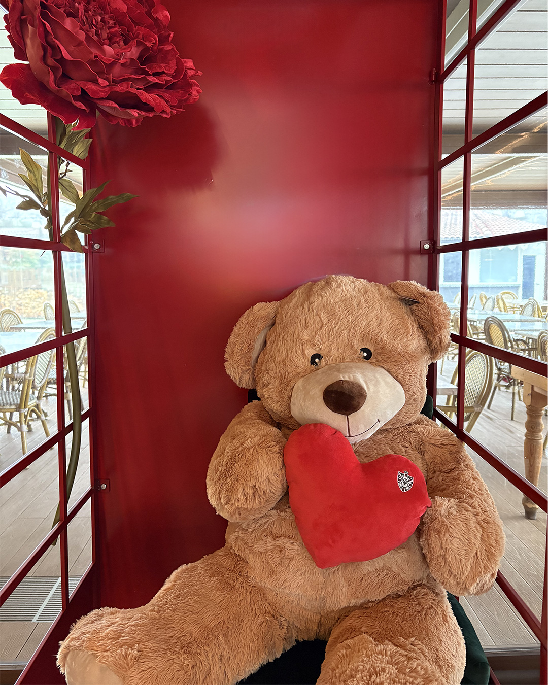 orso di peluche come decoro di San Valentino da San Michele Ristopizza